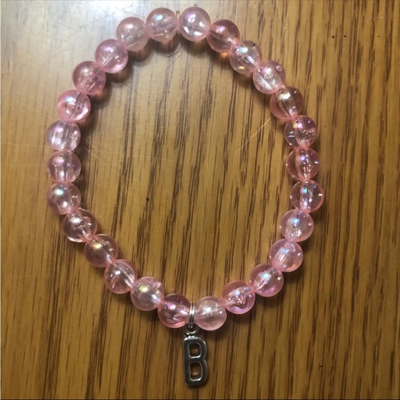 Pink initial bracelet - Picture 3 of 3